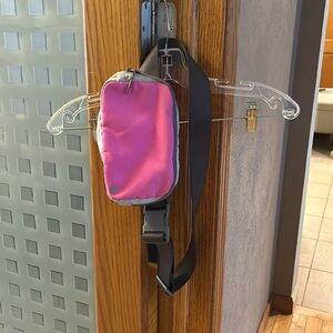 Lululemon Everywhere belt bag